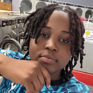 Meet your Posher, Ronise